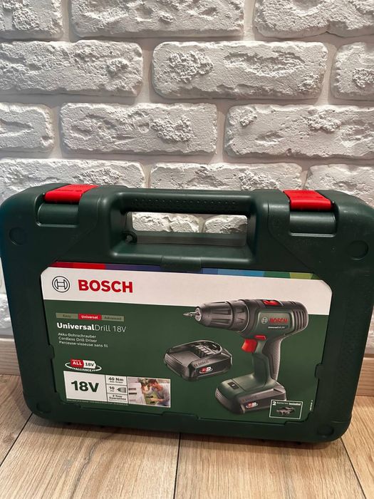 Аккумуляторная дрель-шуруповерт Bosch UniversalDrill 18V не makita
