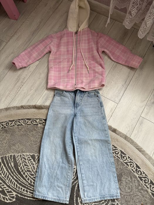 Лук на 5-6 років вітровка і джинси