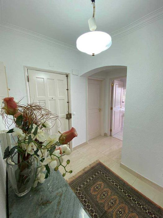 Quartos para Alugar numa das melhores zonas d Cascais quarto partilhad