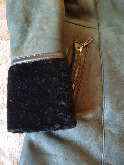 Продам женскую дубленку