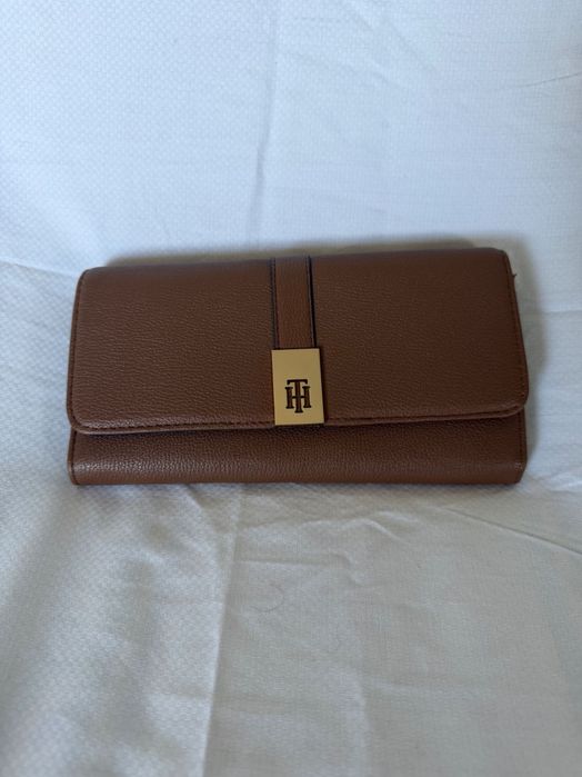 Carteira Tommy Hilfiger Castanha Original – Nova com Etiqueta