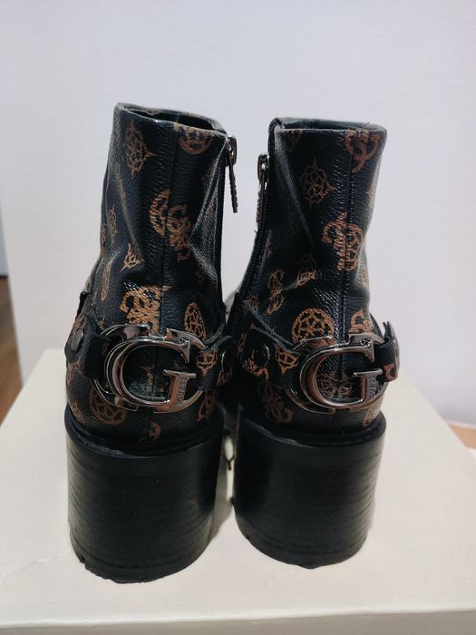 Botki damskie Guess 39