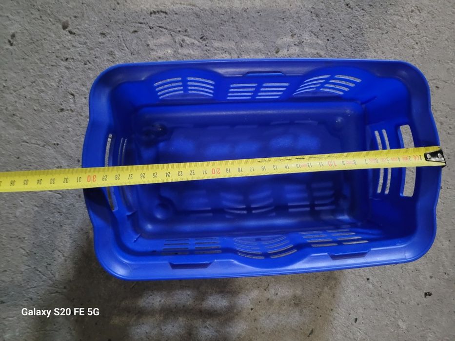 Sprzedam plastikowy koszyk w kolorze niebieskim
