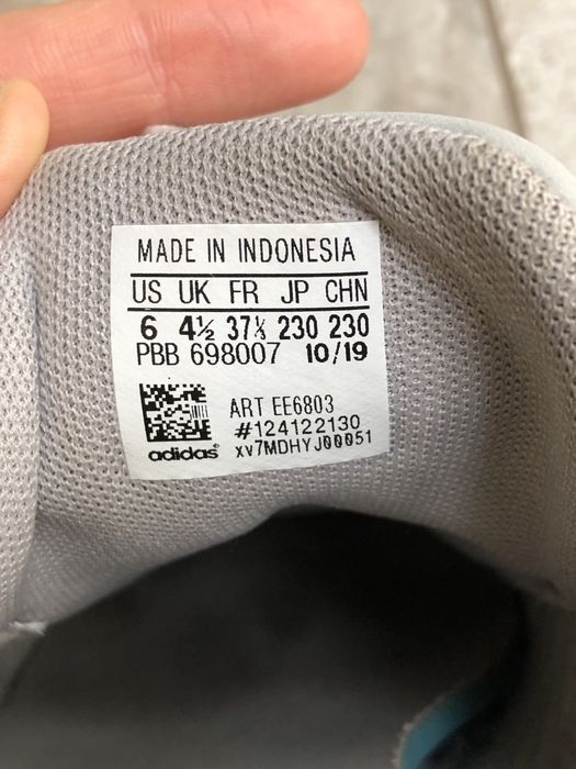 Кеди жіночі низькі adidas 37 розміру (замшеві)