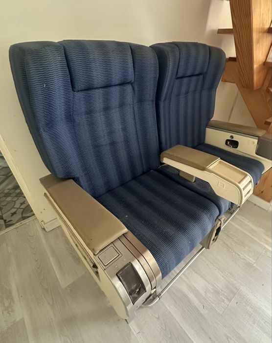 Par d cadeiras de aviao 1 classe