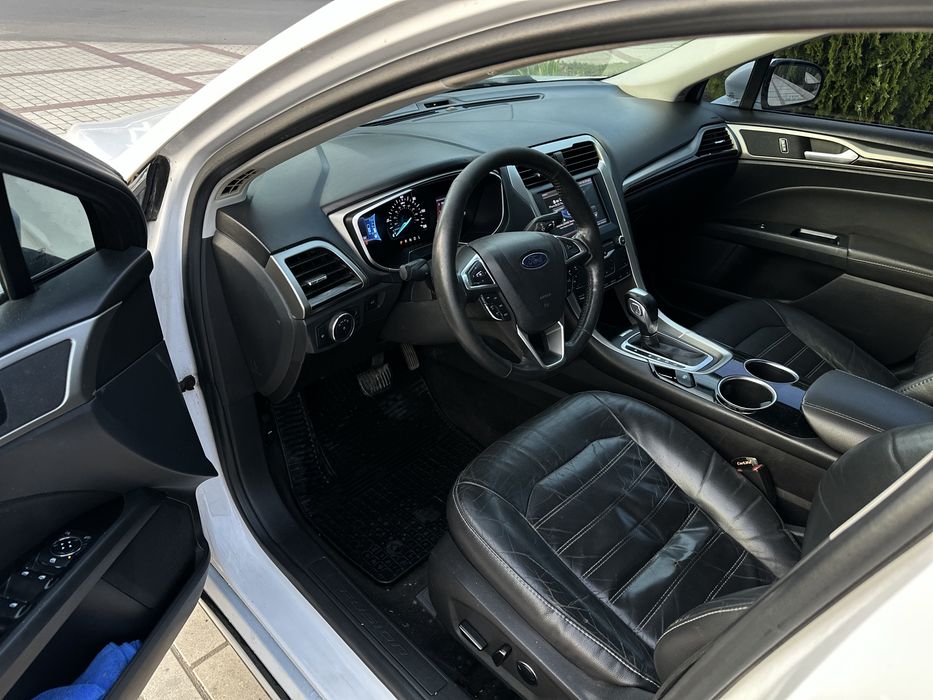 Ford Fusion HYBRID