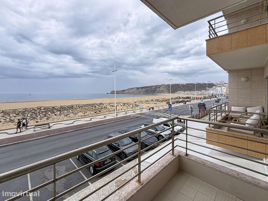 Apartamento T2 - Arrendamento - Primeira Linha de Mar - Garagem