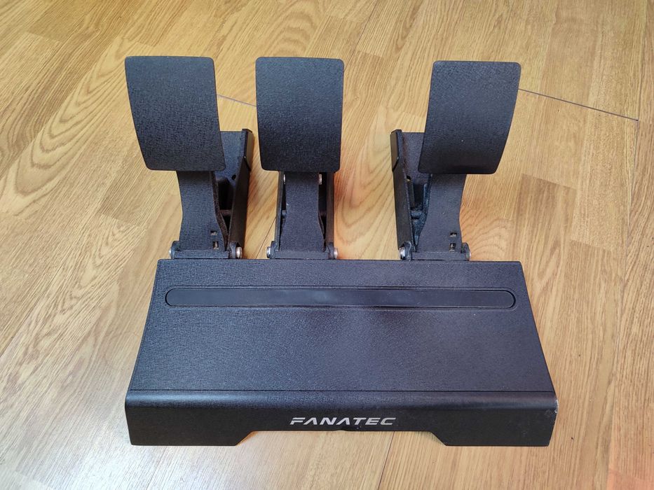 Pedais Fanatec CSL Elite caixa original