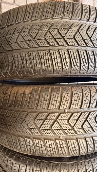 255/40R21 102V Pirelli Scorpion Winter