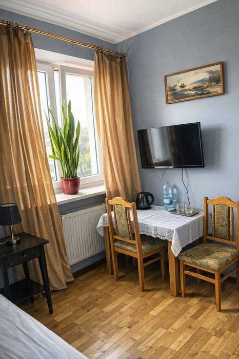 750 злотых месяц проживания Хостел рядом с Легионово Hostel