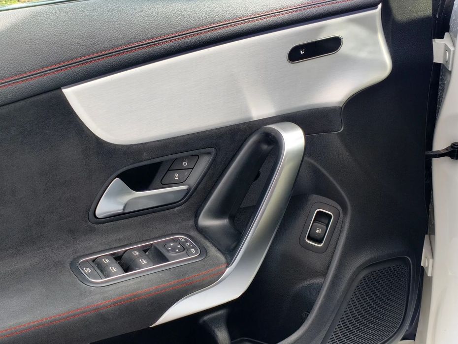 Mercedes-Benz CLA Mercedes-Benz CLA 250 E AMG Line 8G-DCT Plug-in