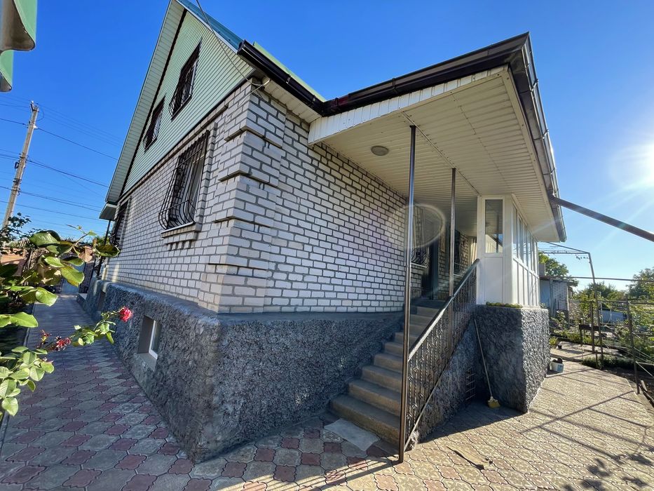 Продаж будинку в Довгинцівському районі