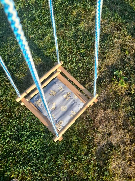 Hustawka drewniana dla dziecka