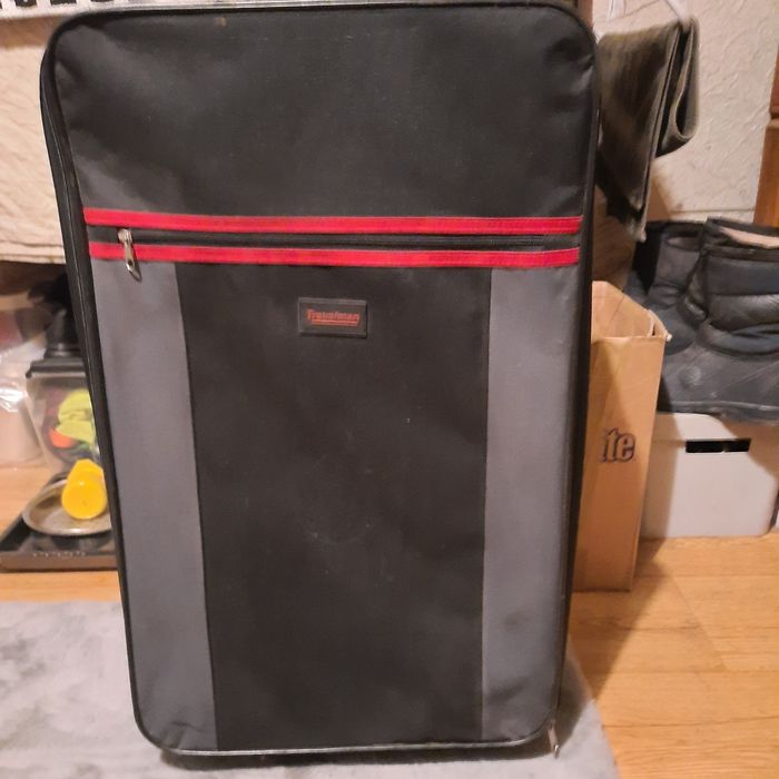 Sprzedam walizke na kółkach duża