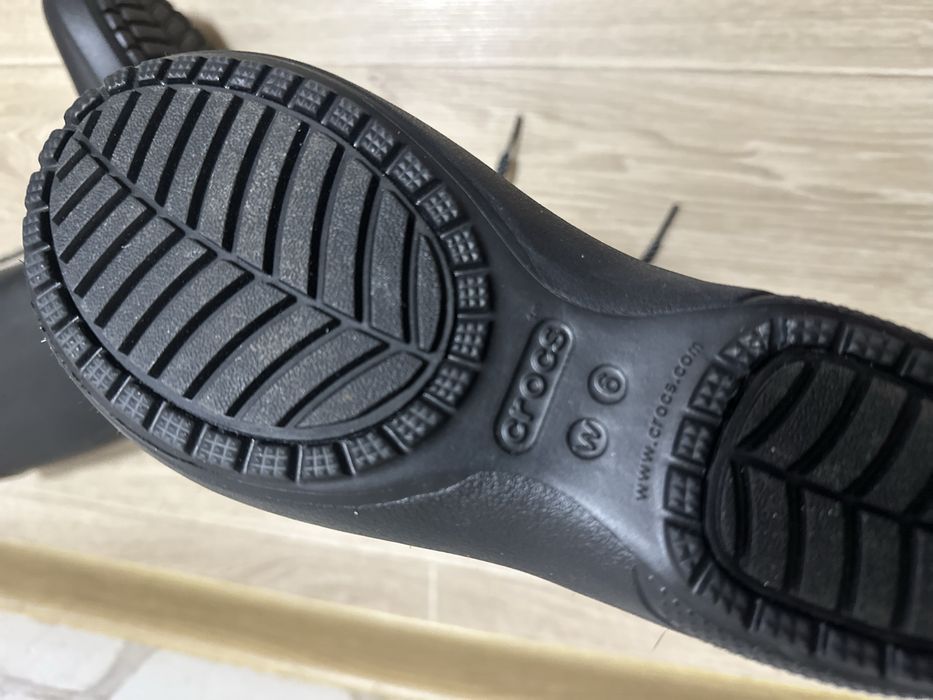 Продам новые сапоги крокс crocs 36 размер