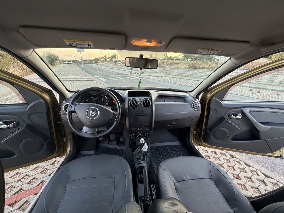 Dacia Duster Prestige 1.2 TCe 125 CV | 82.000 km | Nacional | Impecável
