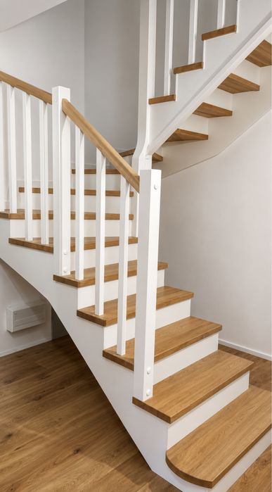Schody drewniane/renowacje/podbitki dachowe