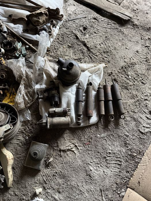 Продам запчастыны ЗАЗ 965 амортизаторы