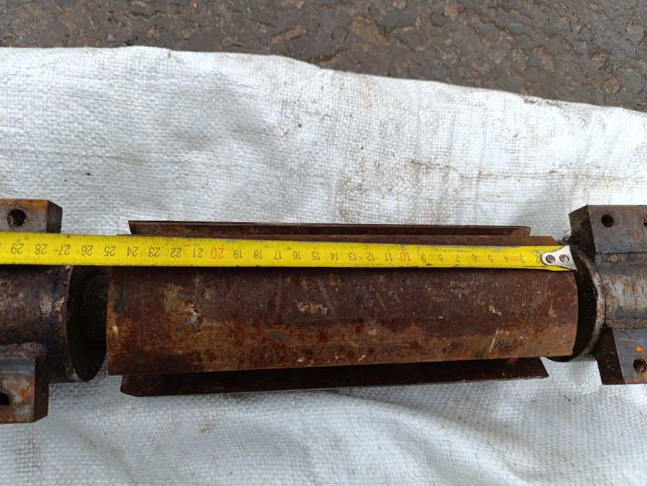Вал циркулярки на три ножі
