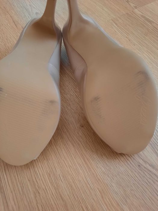 Sapatos GUESS originais T38 - NOVOS