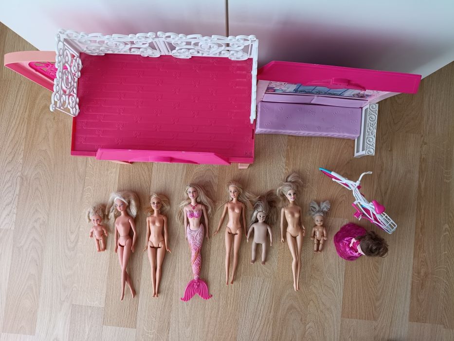Zestaw lalek barbie plus domek