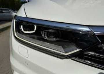 Хром накладка фари VW Passat B8 європа молдинг