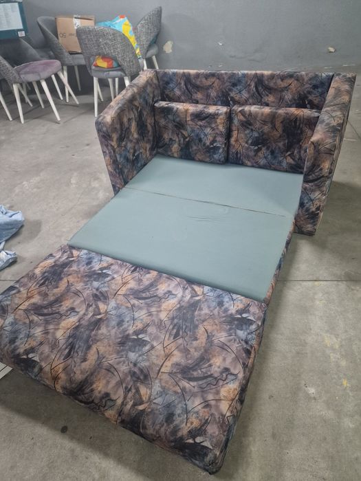 Sofá cama de criança praticamente novo