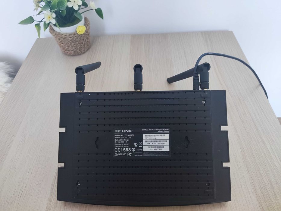 TP-LINK TD-W8970 - router, modem ADSL2+, punkt dostępowy Wi-Fi