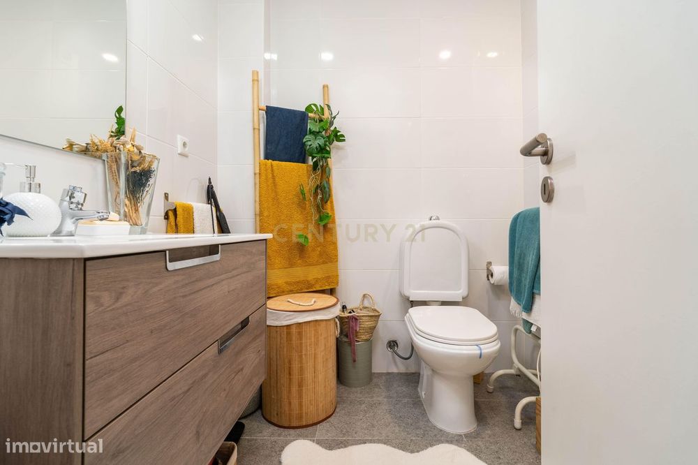Apartamento T3 Com Garagem | Urbanização Ar E Sol - Coimbra