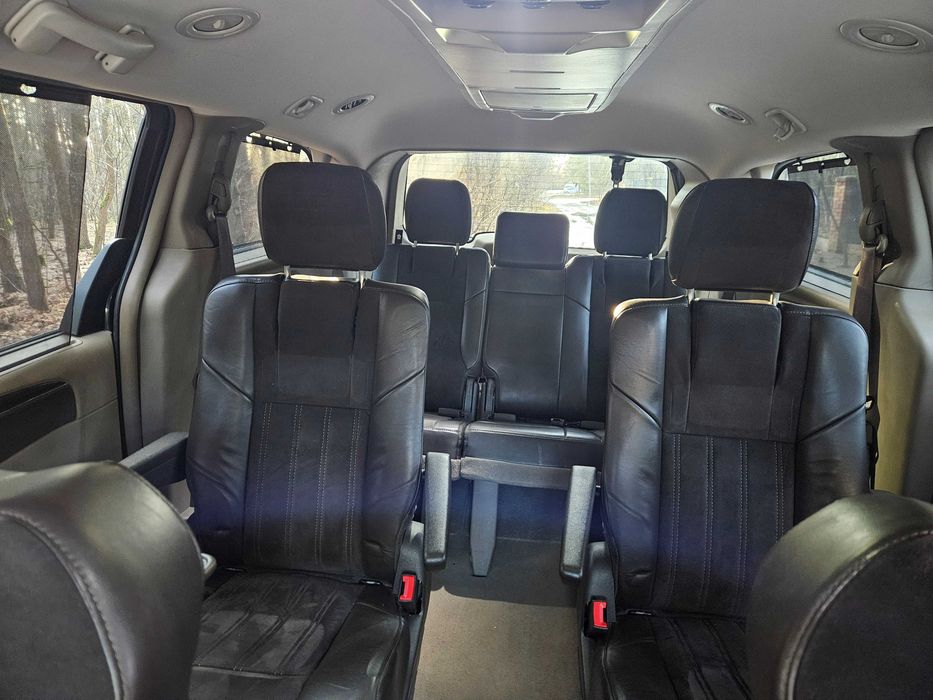Lancia Voyager 2014 photo 5