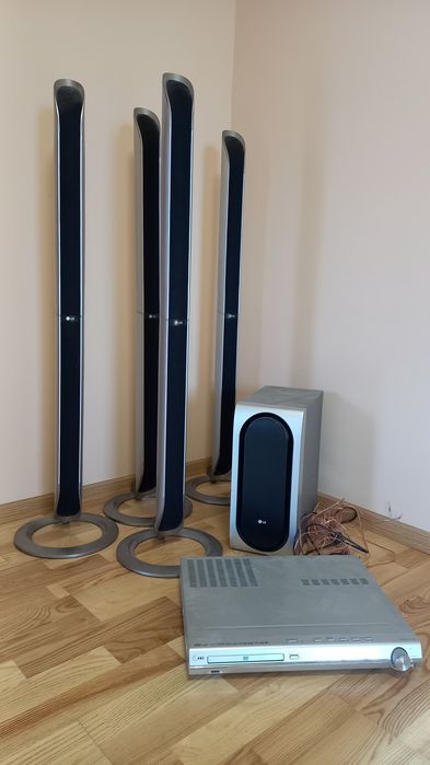 Kino domowe LG srebrne