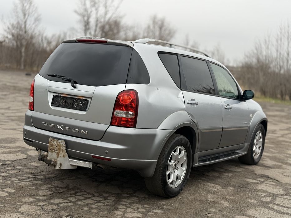 Продам Ssang Yong Rexton 2.7D 2010