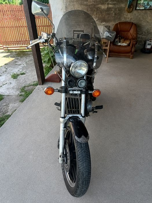 Honda VT 700c shadow