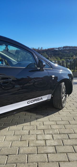Opel Corsa 1.2 Black Edition Poucos Quilómetros