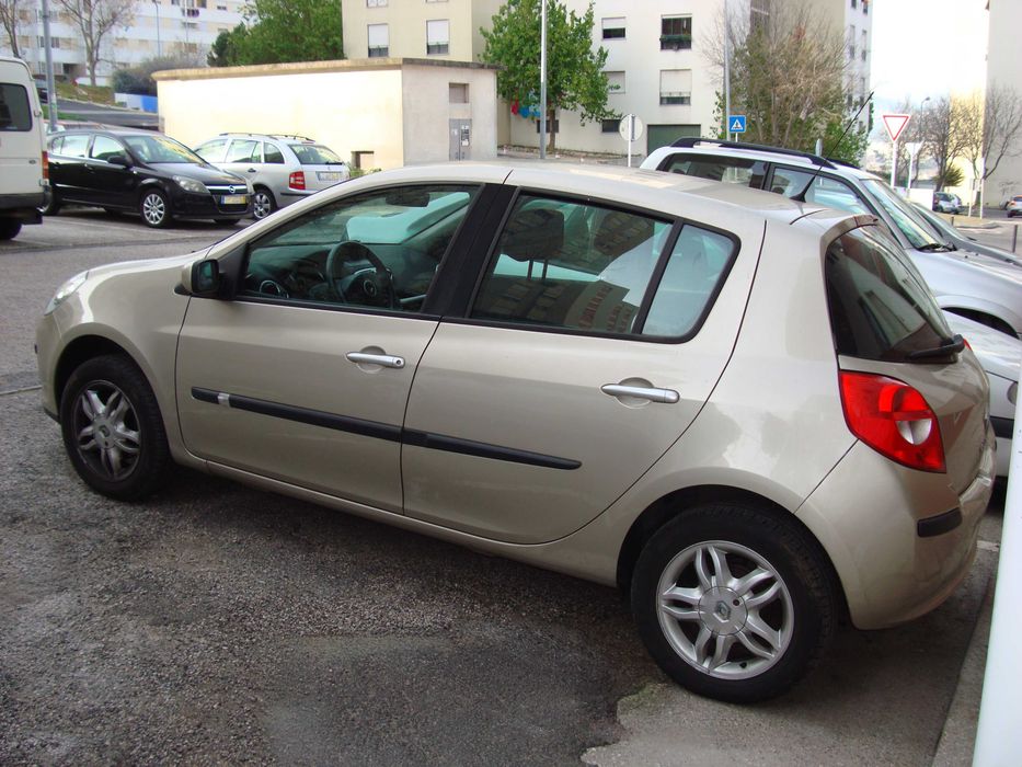 Renault Clio Dynamique 1.2 16V 75cv