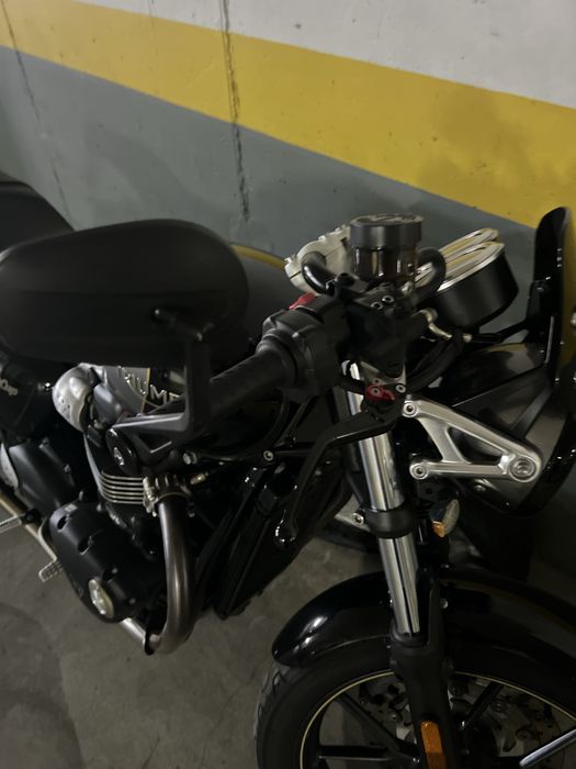 Triumph Street Cup Cafe Racer