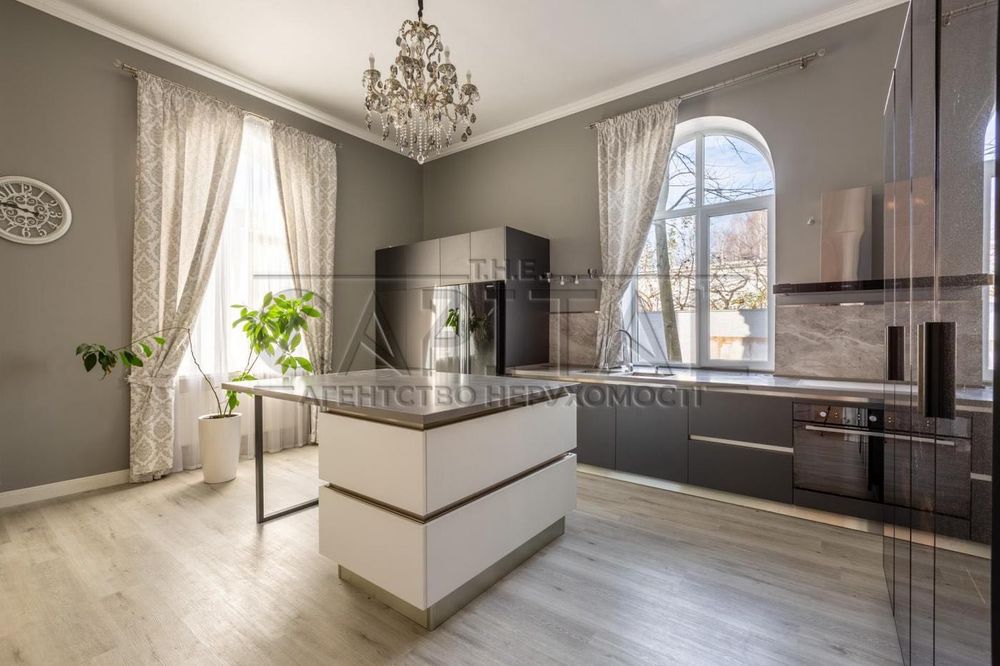 Оренда видового, автономного особняка в Козині Перша здача