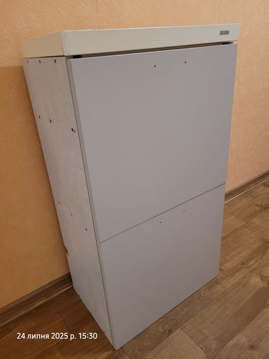 Продам ВИТЯЖКУ з тумбою