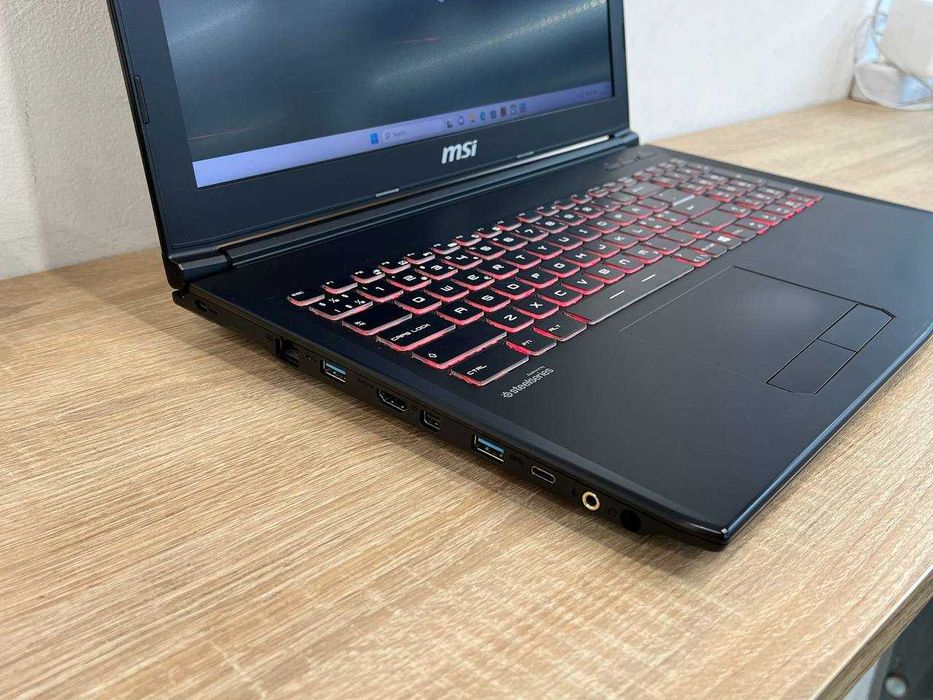 Ігровий ноутбук MSI GP62MVR 15.6` FullHD i7-7700HQ GTX1060 3GB 192Bit 16DDR4 SSD 512GB+1TB HDD Гарантія 3 Міс Магазин МСІ