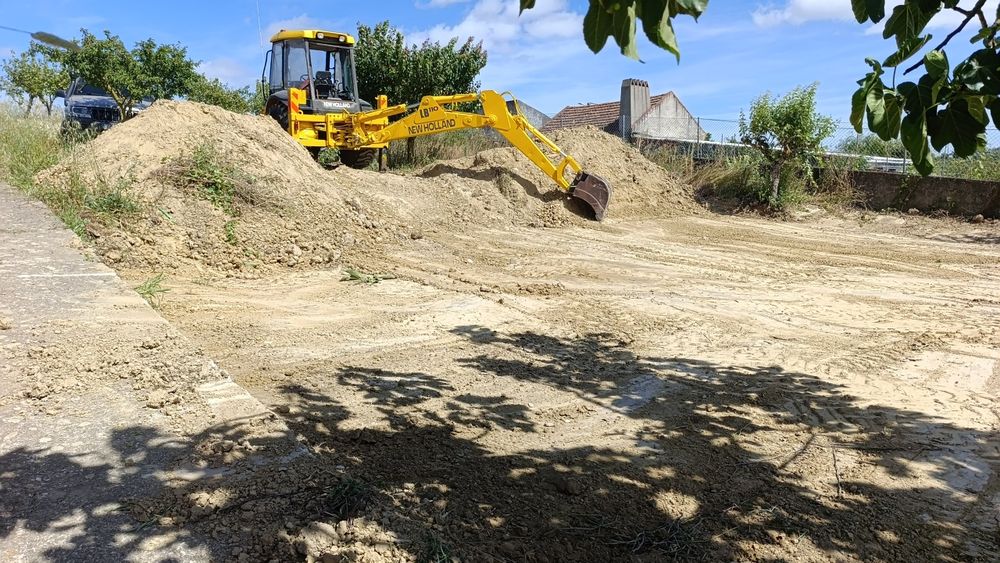 Escavação,terraplanagem ,demolições e outros serviços