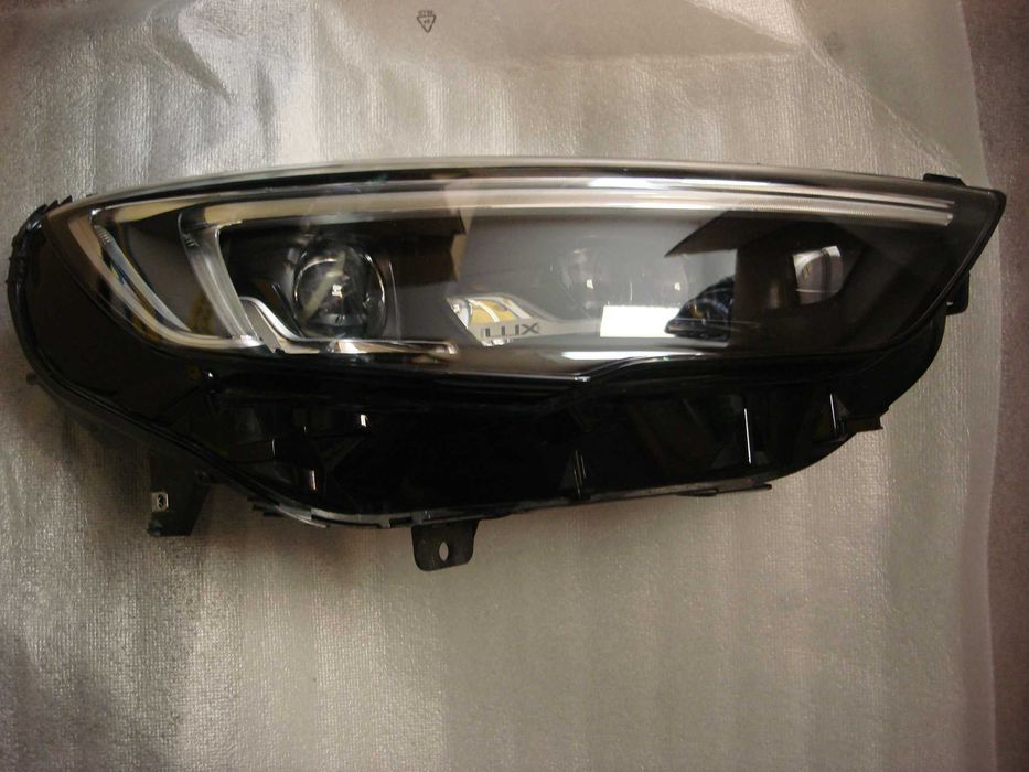 Opel Insignia II B reflektor prawy  Full LED INTELLI LUX EU