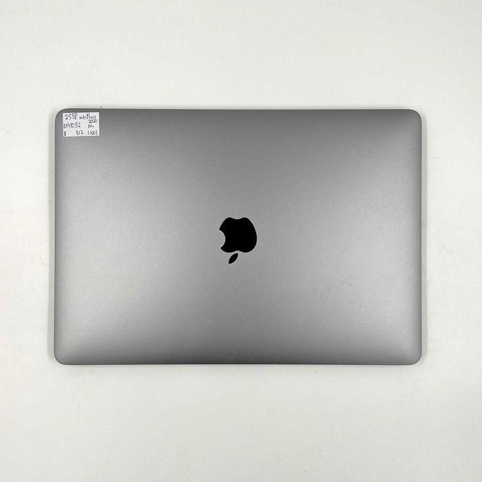 690$ MacBook Pro 13" 2020 MYD92 M1 / 8 GB / 512gb SSD
