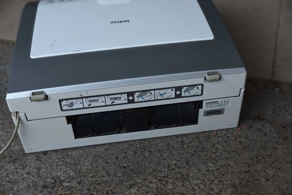 Impressora Multi-funções Brother DCP-350C usada