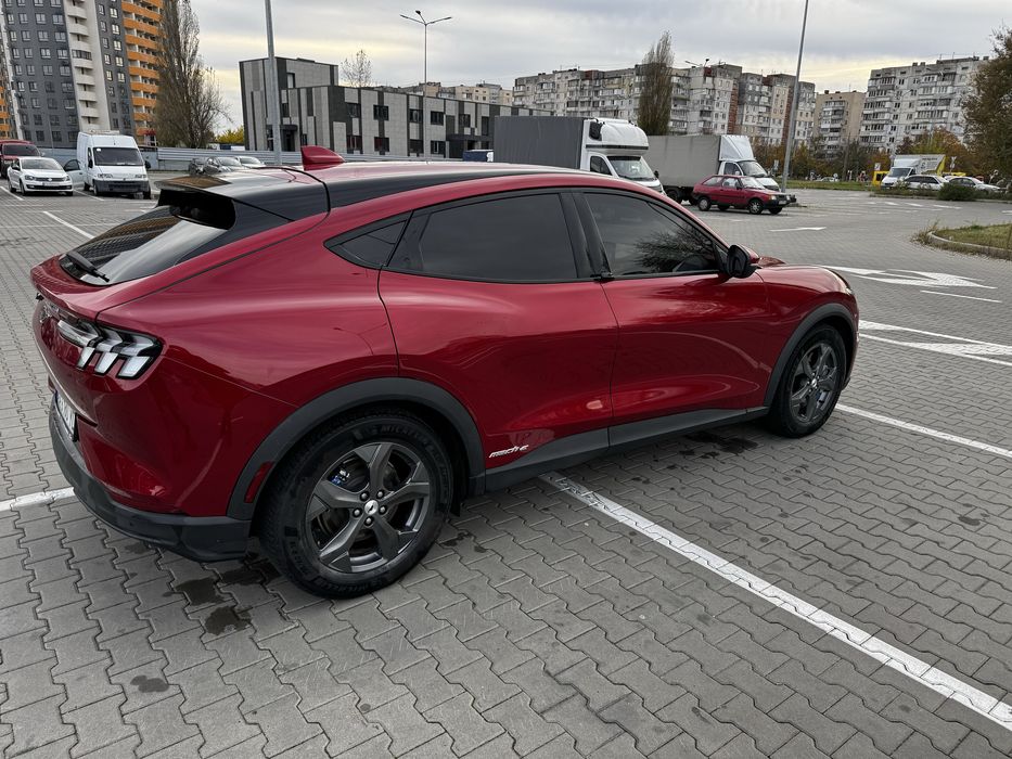 Електромобіль Mustang mach-e
