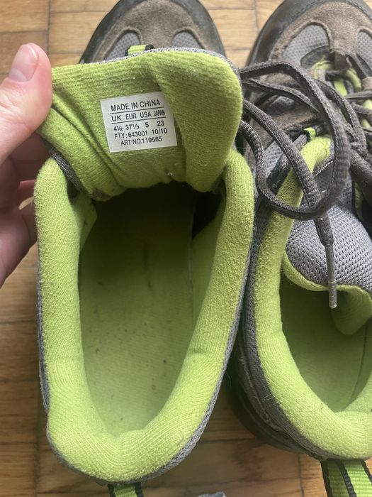 Трекінгові кросівки жіночі Salomon