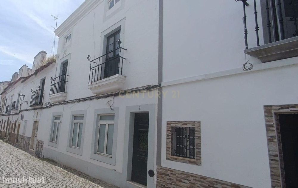 Prédio - no coração da vila raiana de Campo Maior!