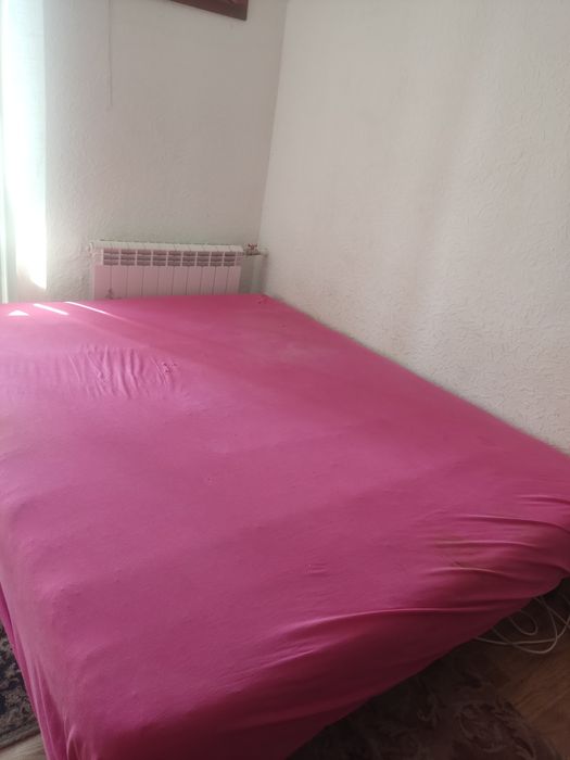 Дивани 160на 195см. Гарна тканина на ламелях каркас, ,матрас пружини