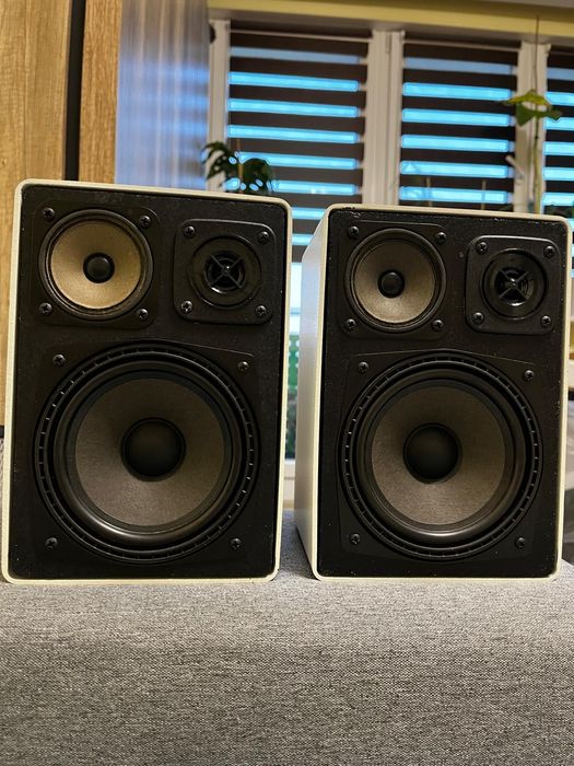 ILA Industrie Akustik - małe trójdrożne monitory ( kolumny)