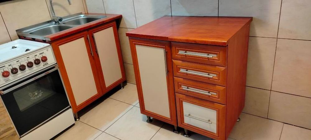 Komplet mebli kuchennych - stan bardzo dobry