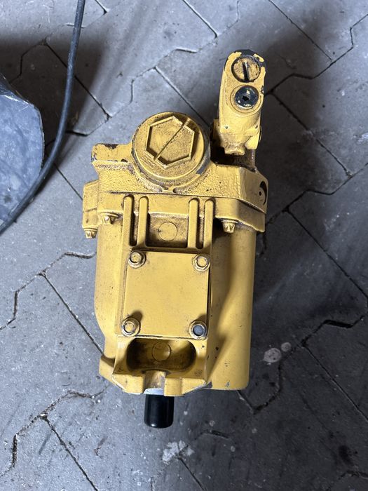 Pompa Hydrauliczna koparko-ładowarka CAT CATERPILLAR 416/428